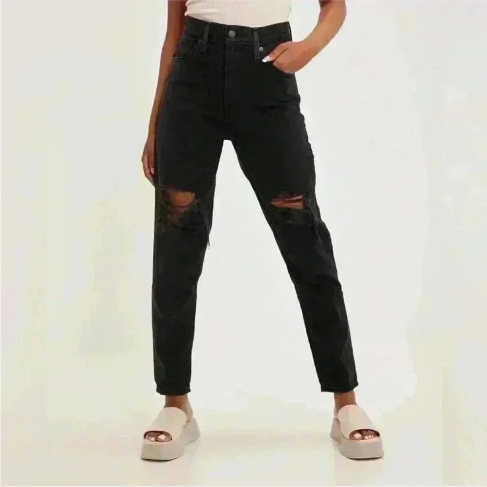 NWT Levi's Washed Black High Waisted Mom Jeans 28